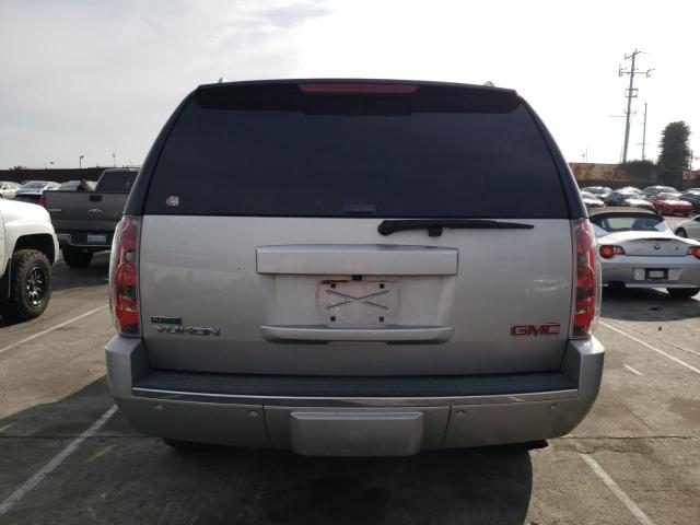 39093694-2011-gmc-yukon_6