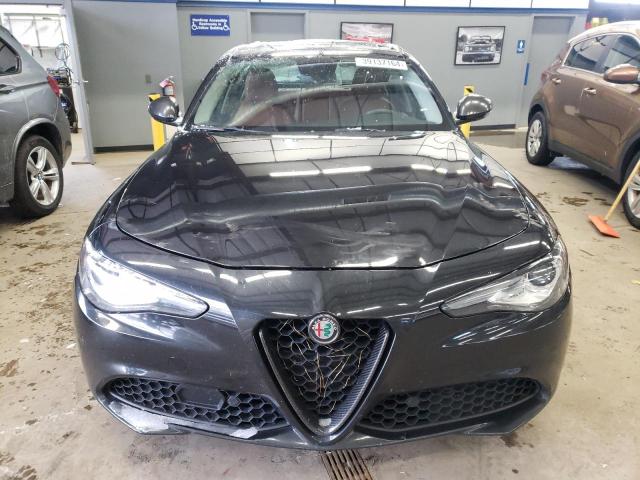 39137164-2017-alfa-romeo-giulia_5