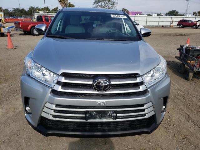 39143004-2019-toyota-highlander_5