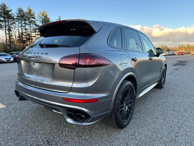 39170104-2016-porsche-cayenne_4