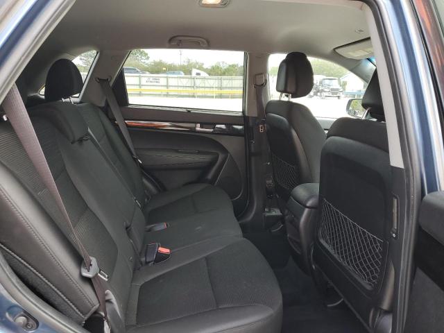 39222164-2015-kia-sorento_10