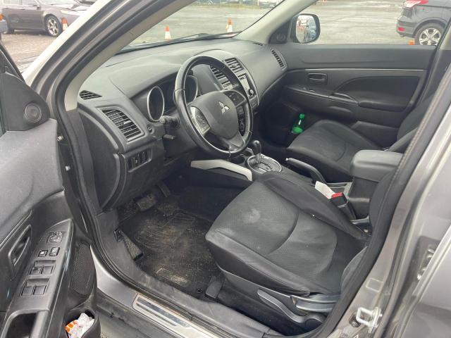 39229444-2014-mitsubishi-outlander_5