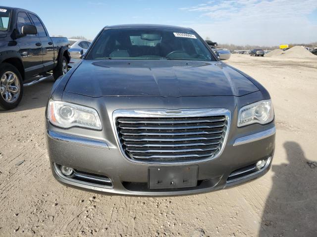 39359084-2012-chrysler-300_5