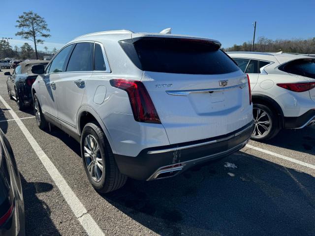 39373814-2022-cadillac-xt5_3