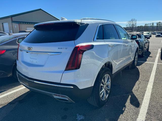 39373814-2022-cadillac-xt5_4