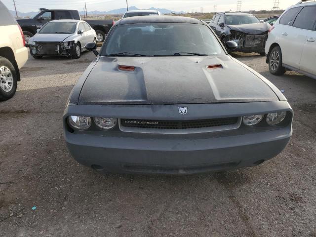 39396514-2010-dodge-challenger_5