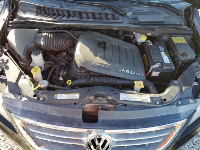 46438504-2011-volkswagen-routan_12