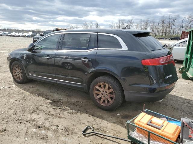 47453314-2014-lincoln-mkt_2