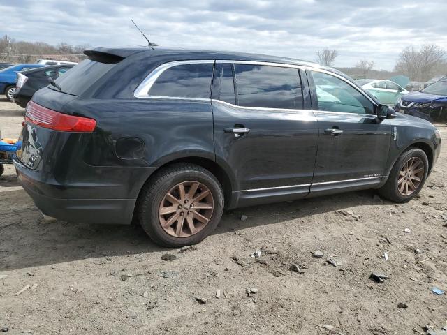 47453314-2014-lincoln-mkt_3