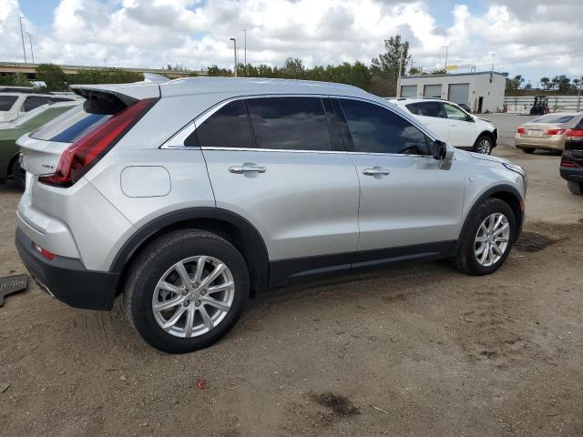 47627193-2021-cadillac-xt4_3