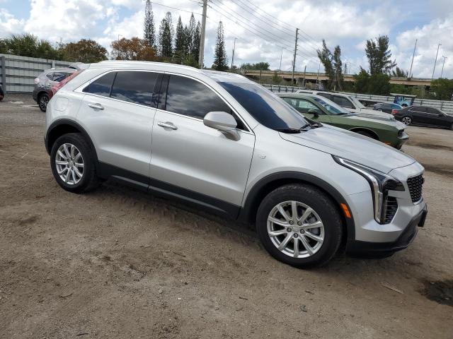 47627193-2021-cadillac-xt4_4