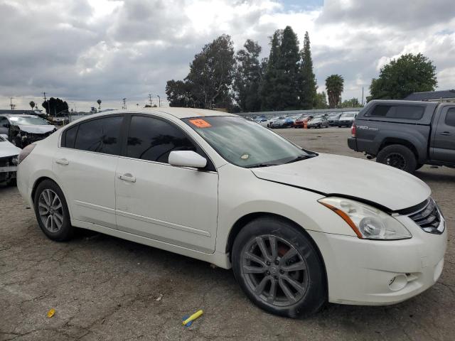 49462104-2010-nissan-altima_4