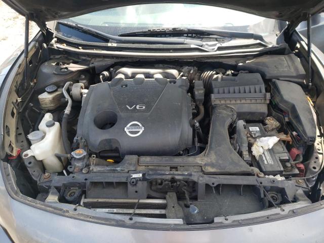 54281854-2014-nissan-maxima_11