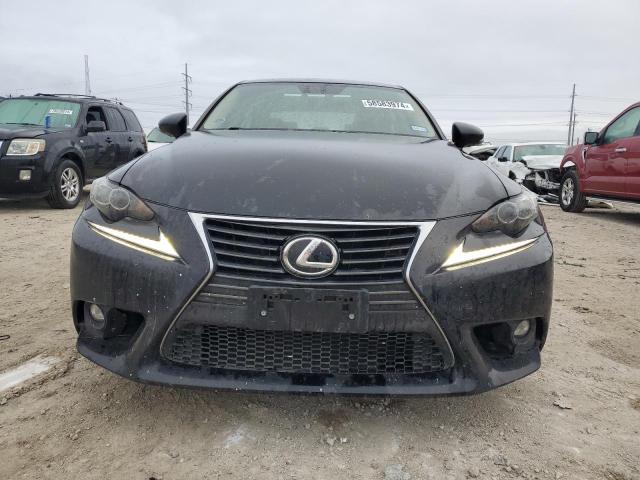 58583974-2016-lexus-is_5