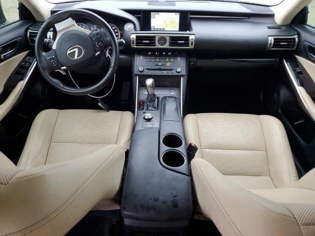 58583974-2016-lexus-is_8