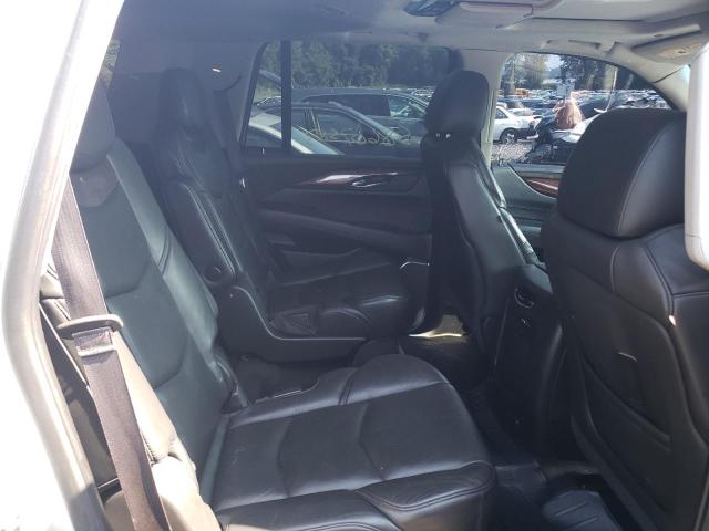 58607583-2015-cadillac-escalade_11