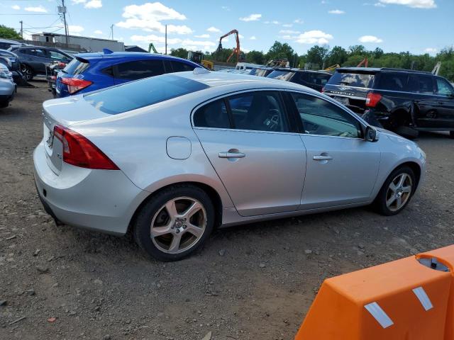 61192684-2012-volvo-s60_3