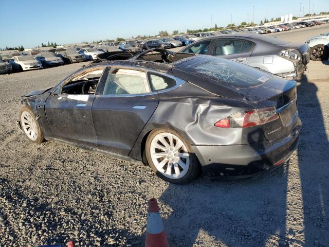 61368703-2015-tesla-model-s_2