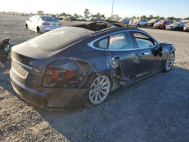 61368703-2015-tesla-model-s_3