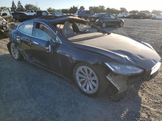 61368703-2015-tesla-model-s_4