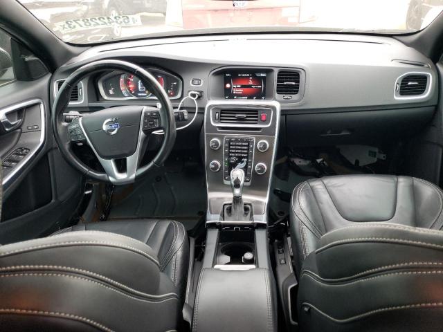 63422873-2015-volvo-v60_8