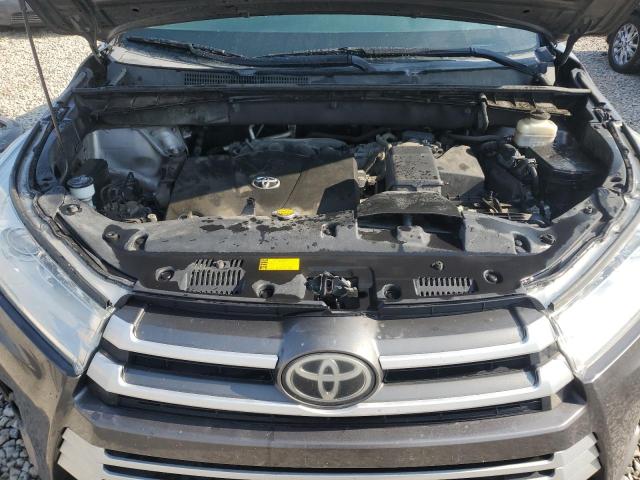 64057724-2017-toyota-highlander_11