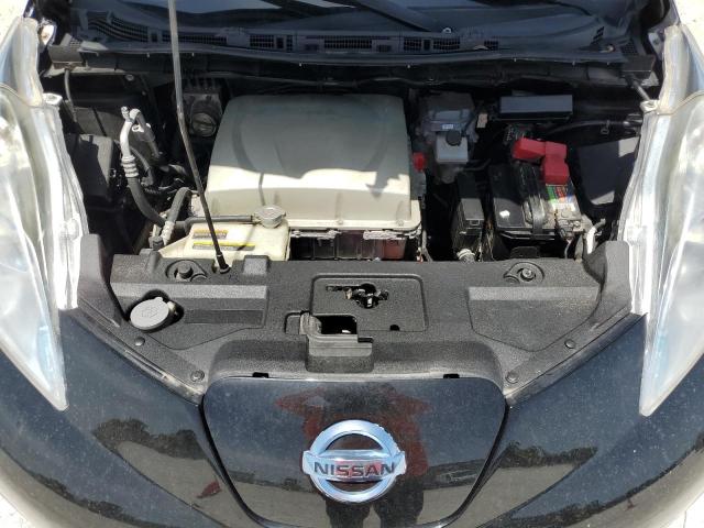 65713354-2017-nissan-leaf_11