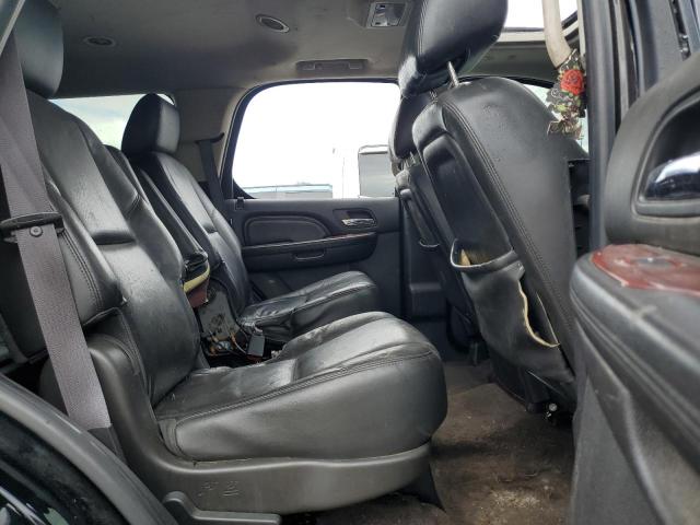 67661094-2014-cadillac-escalade_11