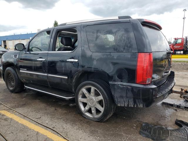 67661094-2014-cadillac-escalade_2