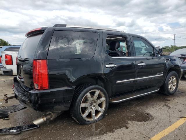 67661094-2014-cadillac-escalade_3