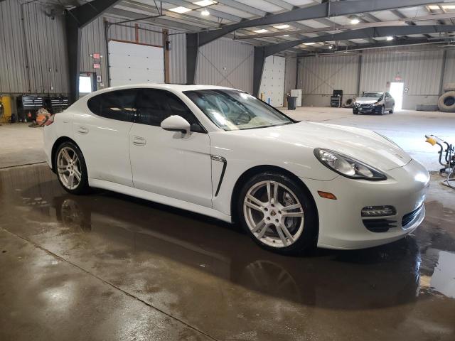 67702194-2012-porsche-panamera_4