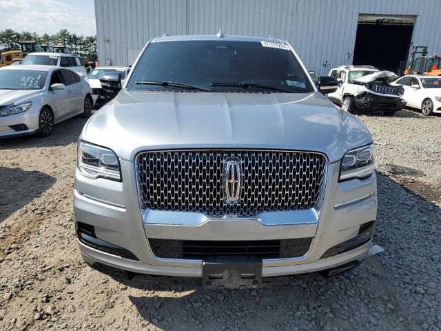 67707284-2023-lincoln-navigator_5