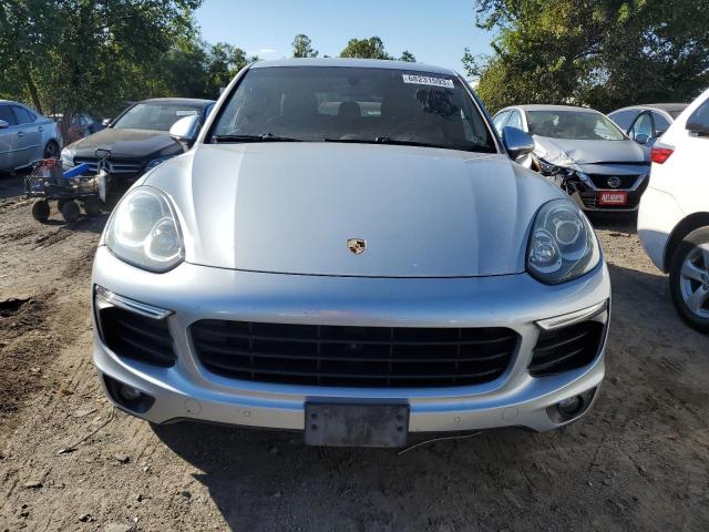 68231593-2016-porsche-cayenne_5