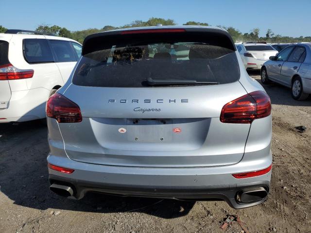 68231593-2016-porsche-cayenne_6