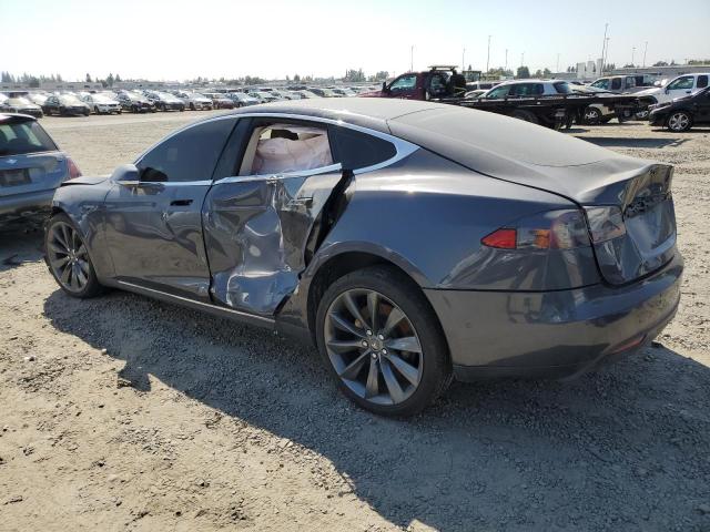 68517403-2014-tesla-model-s_2