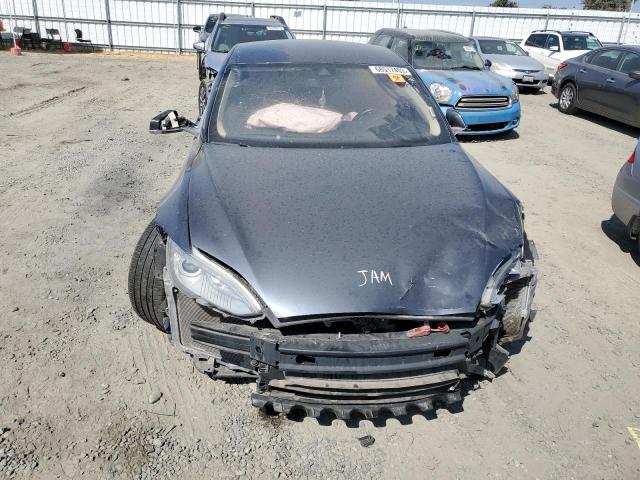 68517403-2014-tesla-model-s_5