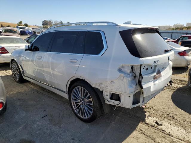 69094664-2022-bmw-x7_2