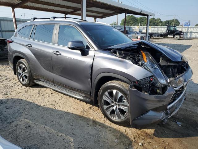 69295594-2024-toyota-highlander_4