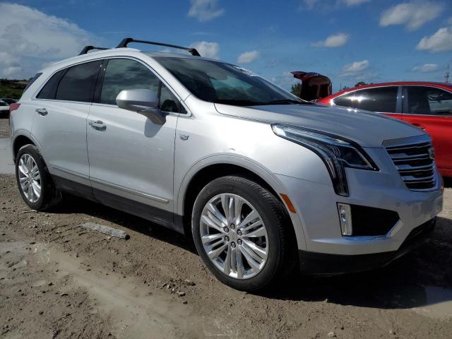 69341013-2019-cadillac-xt5_4