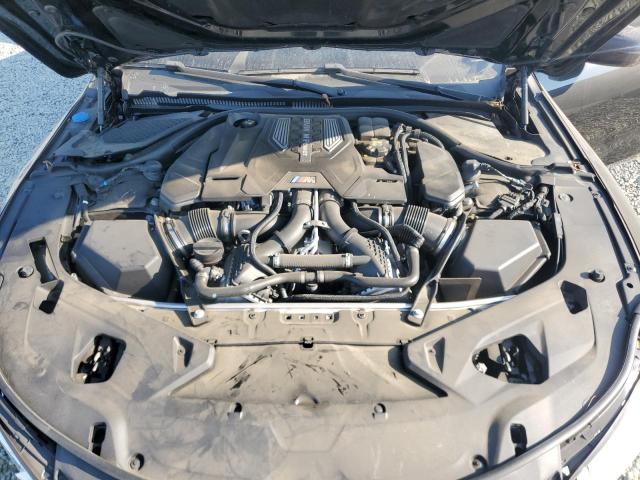 69458644-2022-bmw-m8_11