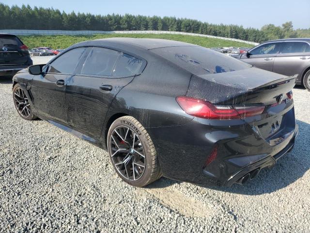 69458644-2022-bmw-m8_2