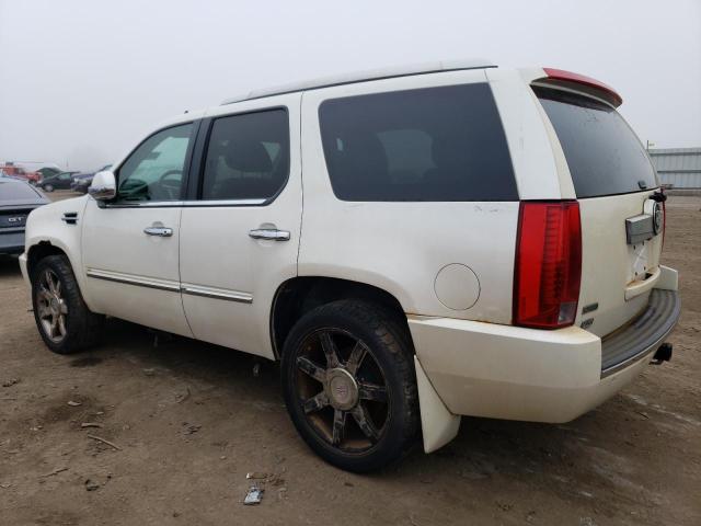 69528903-2011-cadillac-escalade_2