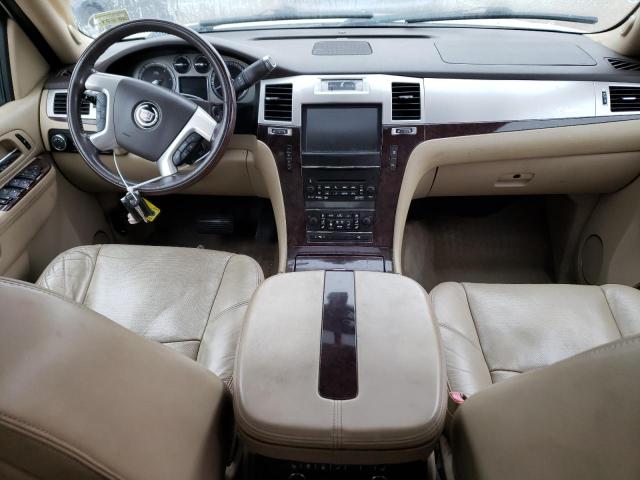 69528903-2011-cadillac-escalade_8