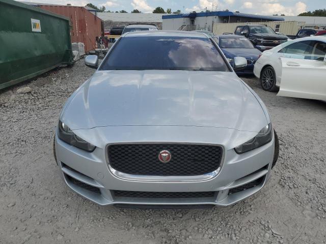 69540054-2019-jaguar-xe_5