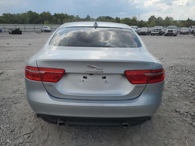 69540054-2019-jaguar-xe_6