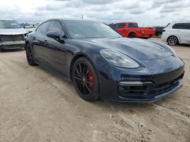 70009044-2020-porsche-panamera_4