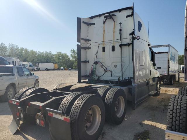 70029753-2013-freightliner-all-other_4