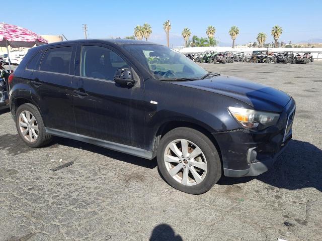 70041133-2014-mitsubishi-outlander_4