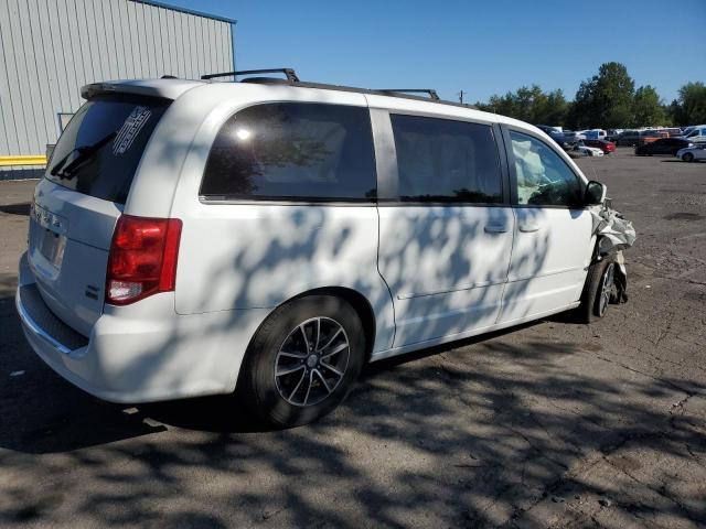 70067444-2017-dodge-caravan_3