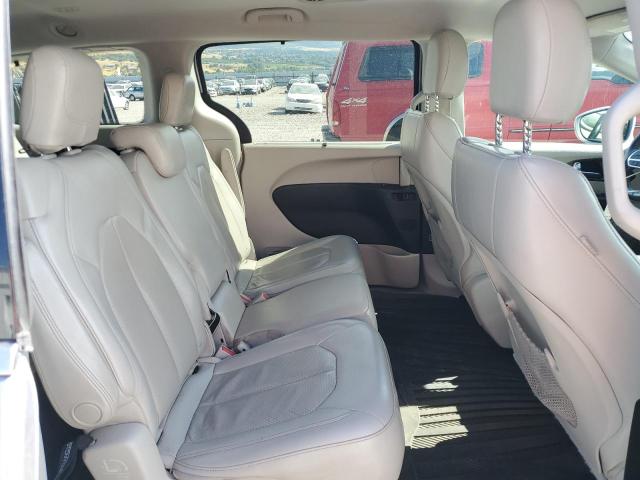 70134804-2018-chrysler-pacifica_11